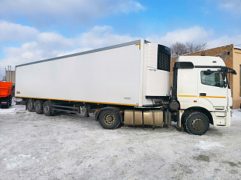 Полуприцеп изотермический рефрижератор МАЗ КУПАВА 930011 ХОУ CARRIER VECTOR 1550 новый