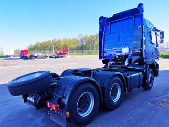 Седельный тягач МАЗ 6430E8-520-020 (ЕВРО 5) новый