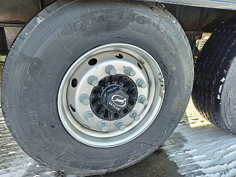 Полуприцеп шторно-бортовой МАЗ 975830-3028-010 новый