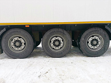 Полуприцеп изотермический рефрижератор МАЗ КУПАВА 930011 ХОУ CARRIER VECTOR 1550 новый