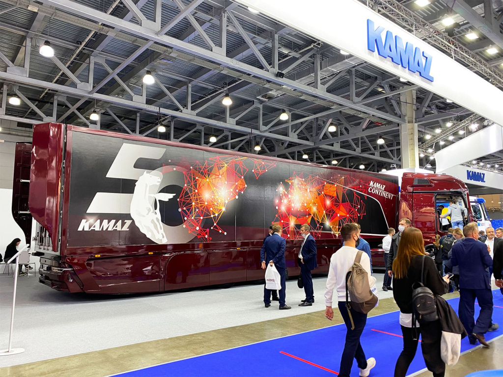 Viystavka-comtrans-2021-kamaz-i-maz-novinki-tehniki-Track-Holding-12.jpg