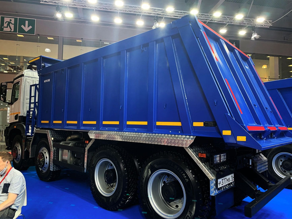 Vystavkа-bauma-ctt-russia-2021-truckholding-09.jpg
