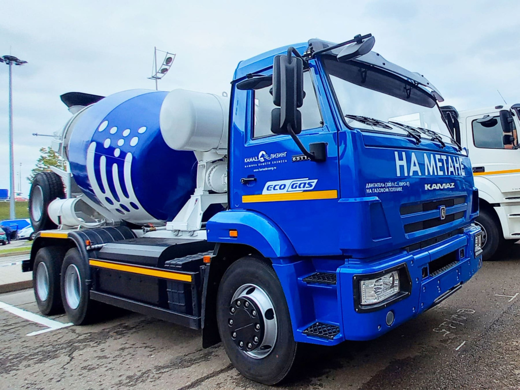 Viystavka-comtrans-2021-kamaz-i-maz-novinki-tehniki-Track-Holding-14.jpg