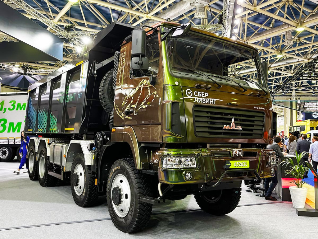 COMTRANS-2023-KAMAZ-MAZ-TruckHolding-samosval-MAZ-65262L-01.jpg