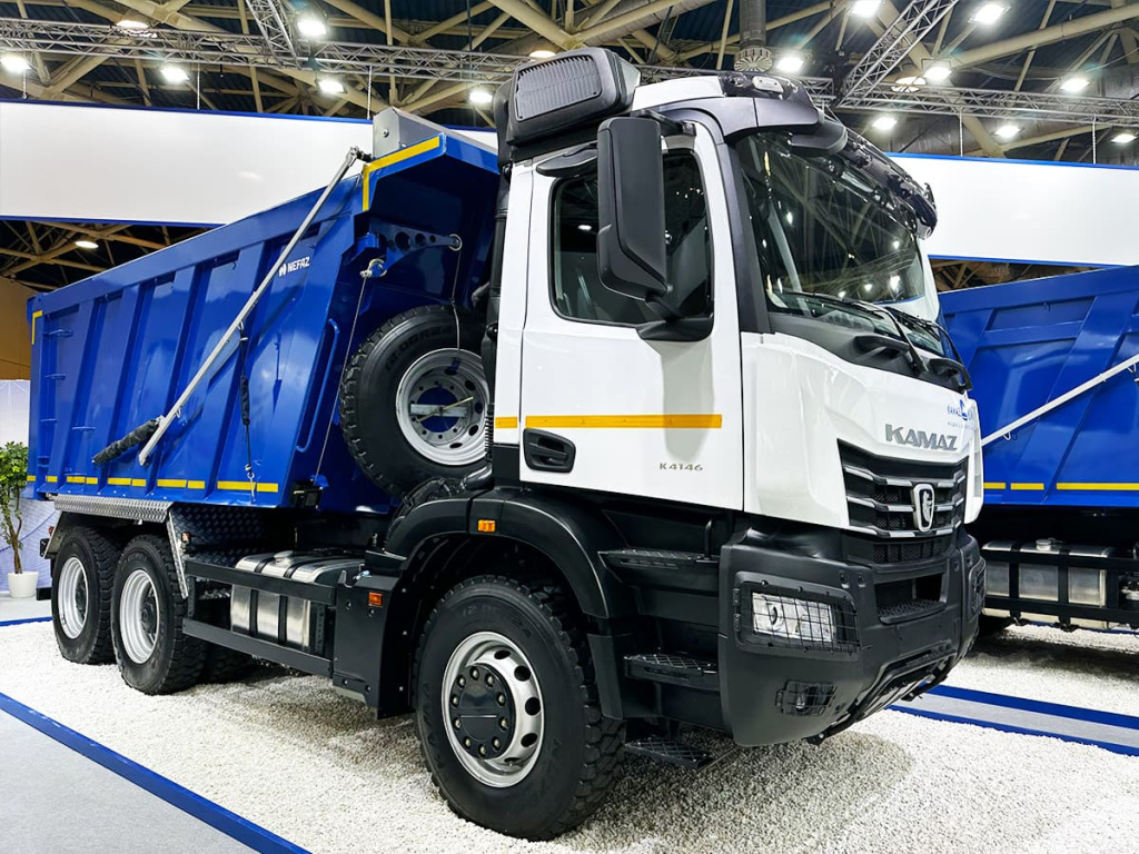 COMTRANS-2023-KAMAZ-MAZ-TruckHolding-samosval-KAMAZ-6595-CA-01.jpg