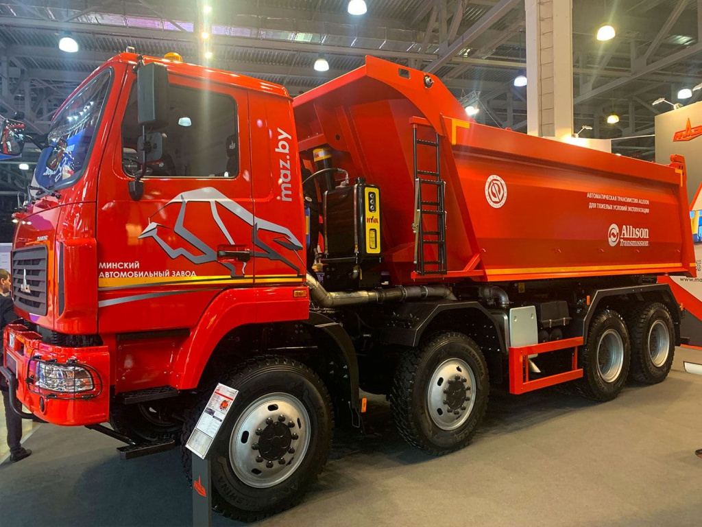 Vystavkа-bauma-ctt-russia-2021-truckholding-13.jpg