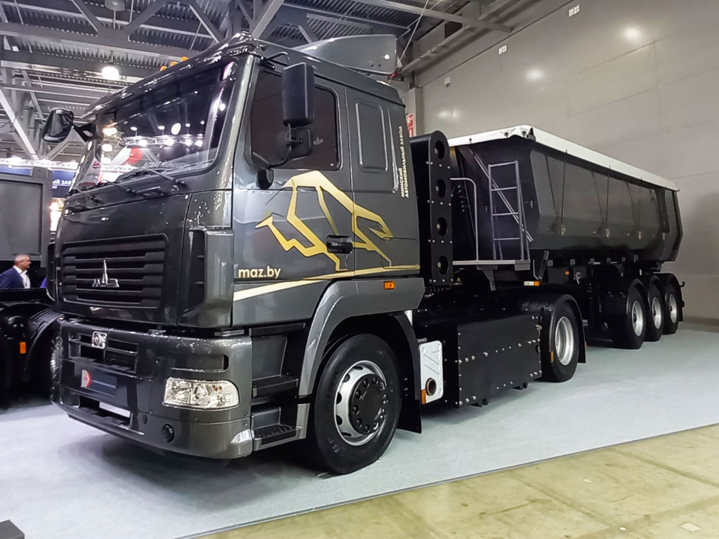 Viystavka-comtrans-2021-kamaz-i-maz-novinki-tehniki-Track-Holding-15.jpg