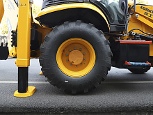 Экскаватор-погрузчик Lonking 83C (CARRARO)