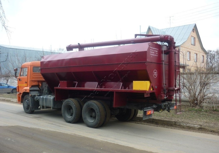 Загрузчик сухих кормов ЗСК-20 (кормовоз)