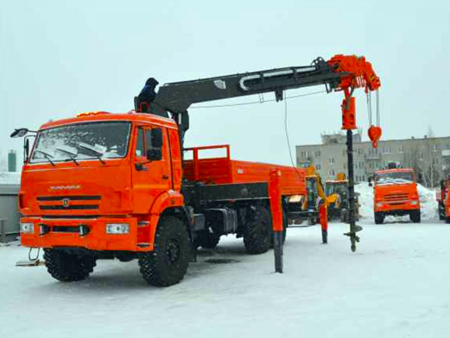 Бортовой КАМАЗ 43118 с КМУ HIAB 190T с буром (ЕВРО 5) новый