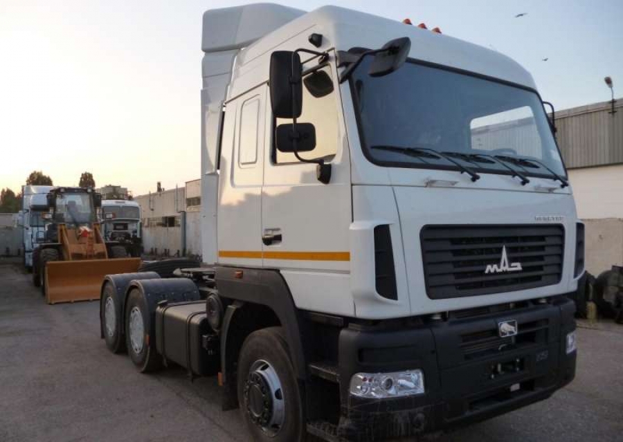 Седельный тягач МАЗ 6430Е9-520-021 (ЕВРО 5) новый