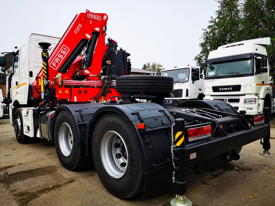 Седельный тягач КАМАЗ 65206 с КМУ FASSI F275A.0.24 (ЕВРО 5) новый