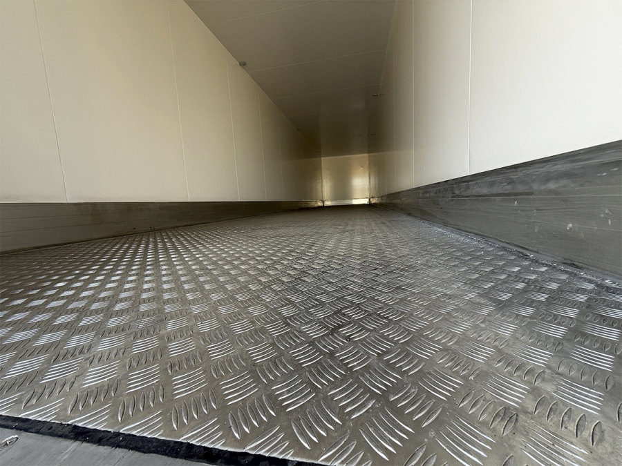 Полуприцеп изотермический ТОНАР R3-13 (97861)  с полурамной конструкцией новый 