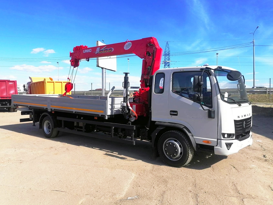 Бортовой автомобиль КАМАЗ 43082 КОМПАС 12 с КМУ UNIC URV-554 (ЕВРО 5) новый