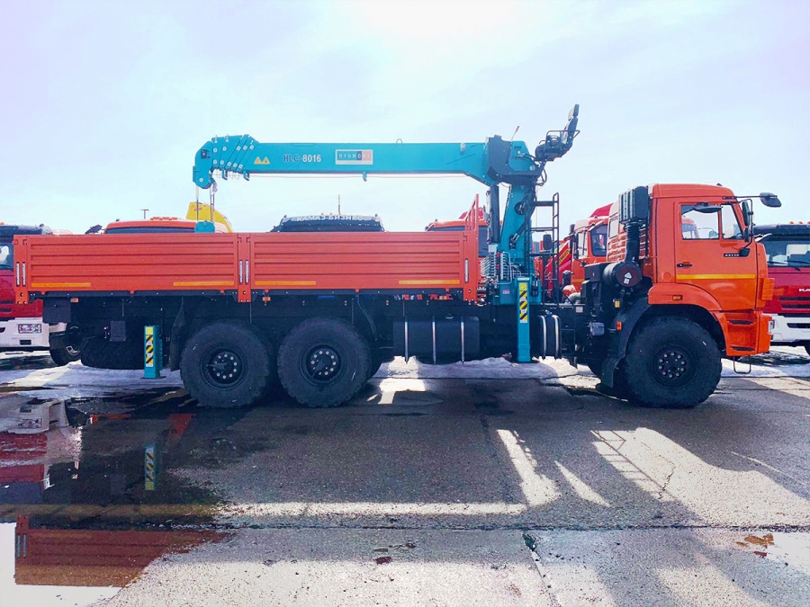 Бортовой КАМАЗ 43118 с КМУ HKTC HLC-8016 (ЕВРО 5) новый