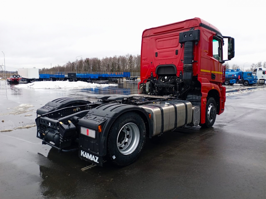 Седельный тягач КАМАЗ 54902-768-49(B5) (ЕВРО 5) новый ДОПОГ