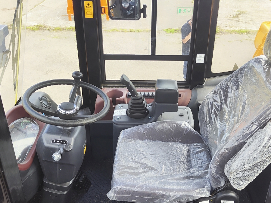 Фронтальный погрузчик Lonking CDM853G