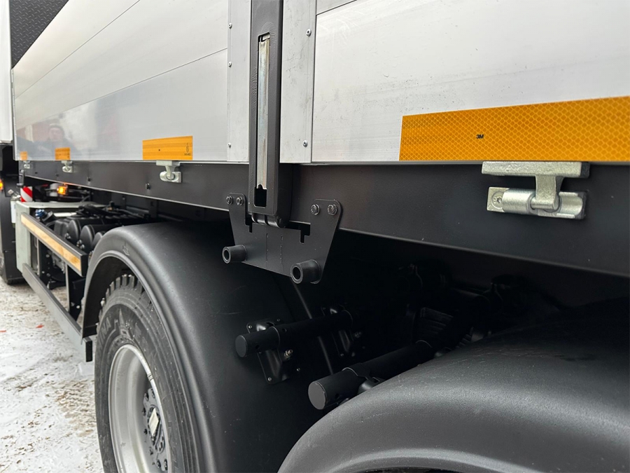 Бортовой МАЗ 631228 с КМУ FASSI F155A.0.22 (ЕВРО 5) новый