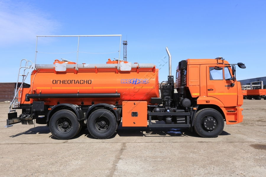 Автотопливозаправщик НЕФАЗ 6606-L4