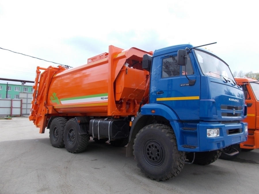 Мусоровоз с задней загрузкой МКЗ-44404