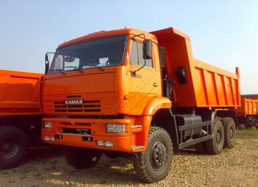 Самосвал КАМАЗ-6522-6042-43