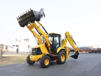 Экскаватор-погрузчик Lonking 83C (CARRARO)