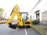 Экскаватор-погрузчик Lonking 83C (CARRARO)